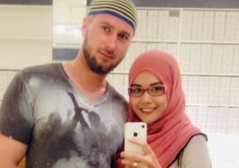 Wyglądają niepozornie, ale są rodzicami idealnych dzieci. Tylko spójrz na ich córki