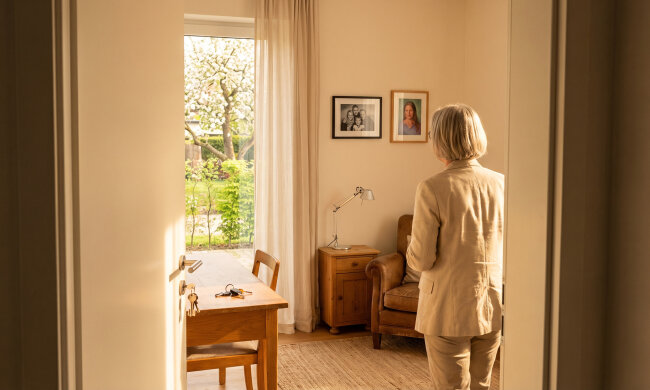 Córka z zięciem budują dom. Co miesiąc dzwonią po pieniądze - raz na glazurę, raz na ogrodzenie. Daję, bo to moja córka. W zeszłą niedzielę pojechałam zobaczyć dom