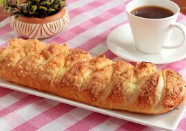 Delikatne ciasto francuskie z twarogiem. Ciasto przygotowuje się szybko i łatwo