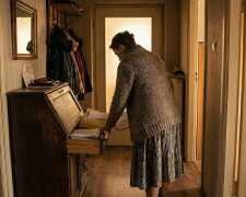 Pożyczyłam synowi 40 tysięcy na remont mieszkania. Spisałam wszystko na kartce, podpisał bez słowa. Kiedy po roku poprosiłam o zwrot, kartka zniknęła z szuflady