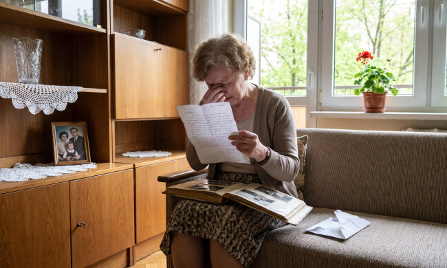 Po rozwodzie dalej robiłam zakupy ciotce byłego męża z sąsiedniej klatki, bo nikt z jego rodziny do niej nie zaglądał. Ciotka Jadwiga zmarła w lutym. W marcu były mąż zadzwonił pierwszy raz od dziewięciu lat
