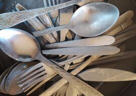 W ciągu dwudziestu minut stare i brudne widelce zamieniły się na nowe. Zobacz