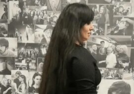 Kobieta zdecydowała się ściąć swój warkocz do kolan. Wyszło całkiem nieźle