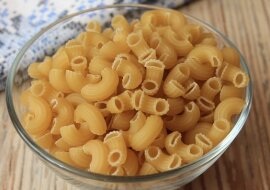 Dawno przestałam gotować makaron, teraz robię go tak: bardzo szybko i z mniejszą ilością brudnych naczyń