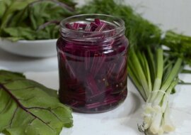 Zbieram botwinkę i zapewniam całej rodzinie witaminy na zimę