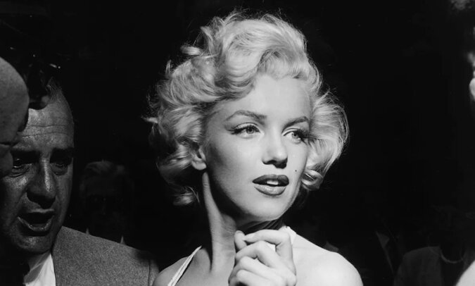 Bała się, że będzie taka sama: historia relacji Marilyn Monroe z matką