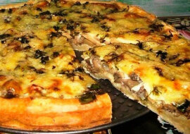 Aromatyczne ciasto z pieczarkami w piekarniku. Można zrobić w szybki i łatwy sposób