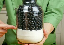 Galaretka z czarnej porzeczki zupełnie bez pestek. Dzielę się przepisem krok po kroku