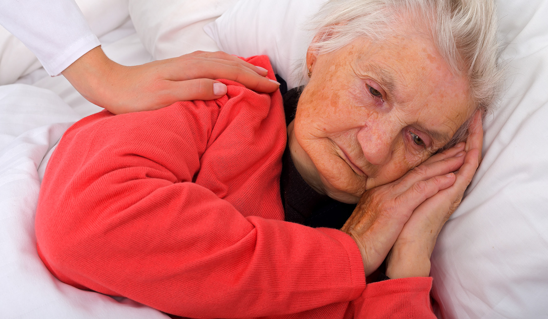 У пожилых людей снижается. Депрессия у пожилых людей. Стресс у пожилых. Тревога у пожилых. Тревожность в пожилом возрасте.