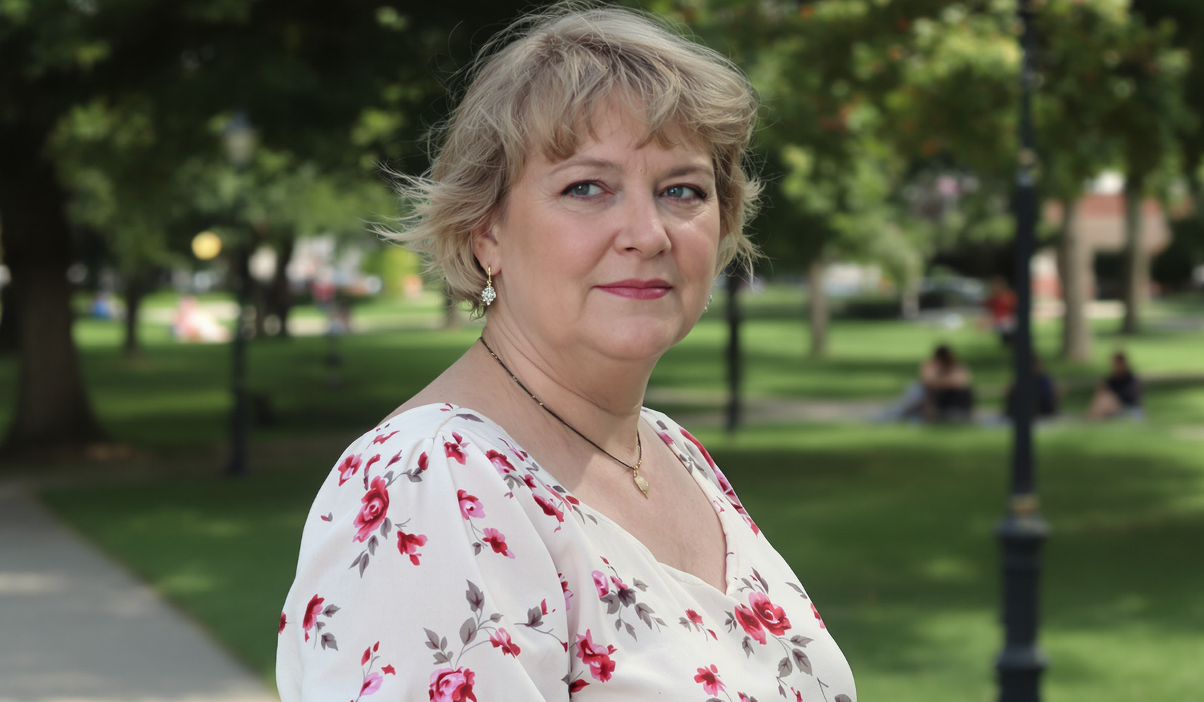 Po 27 latach małżeństwa zostawił mnie dla koleżanki z pracy. Najgorsze było to, iż znałam ją od lat