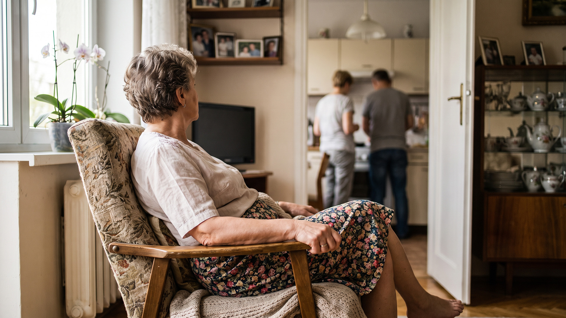 Po obiedzie przysnęłam w fotelu. Syn mówił do synowej półgłosem, iż "mamie wystarczy kawalerka, różnicę weźmiemy na wkład, tylko trzeba jej to podać jako zalecenie lekarza - mniej schodów". Do lekarza jedziemy za tydzień. Wiezie mnie syn